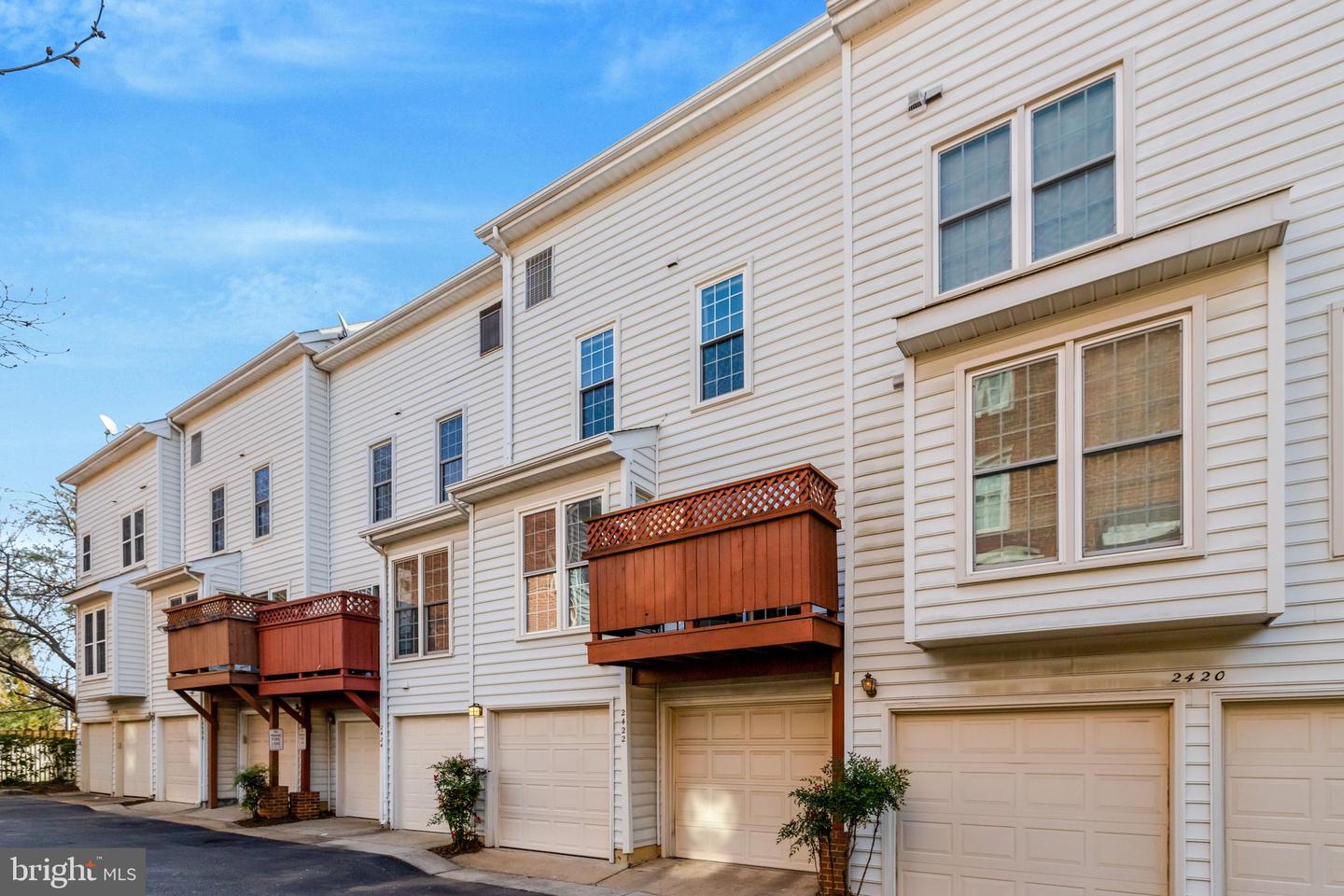 2422 N HAMPTON DR, ALEXANDRIA, Virginia 22311, 3 Bedrooms Bedrooms, ,2 BathroomsBathrooms,Residential,For sale,2422 N HAMPTON DR,VAAX2052818 MLS # VAAX2052818