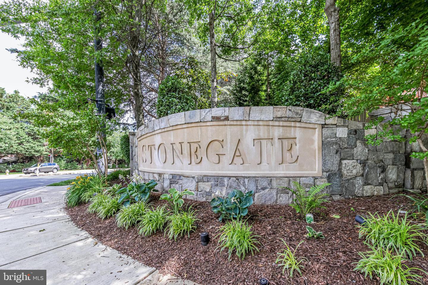 2422 N HAMPTON DR, ALEXANDRIA, Virginia 22311, 3 Bedrooms Bedrooms, ,2 BathroomsBathrooms,Residential,For sale,2422 N HAMPTON DR,VAAX2052818 MLS # VAAX2052818