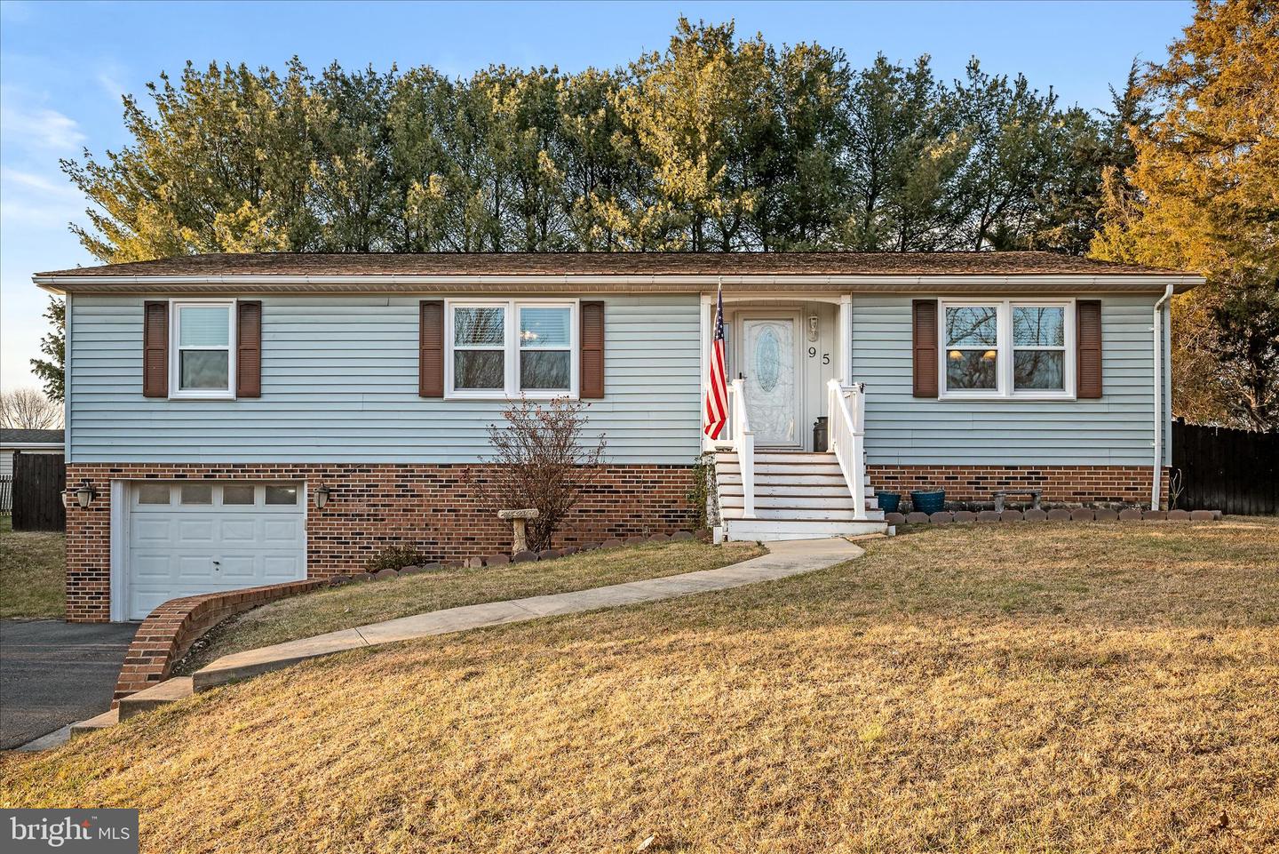 95 CECELIA ST, TOMS BROOK, Virginia 22660, 4 Bedrooms Bedrooms, 13 Rooms Rooms,3 BathroomsBathrooms,Residential,For sale,95 CECELIA ST,VASH2013276 MLS # VASH2013276