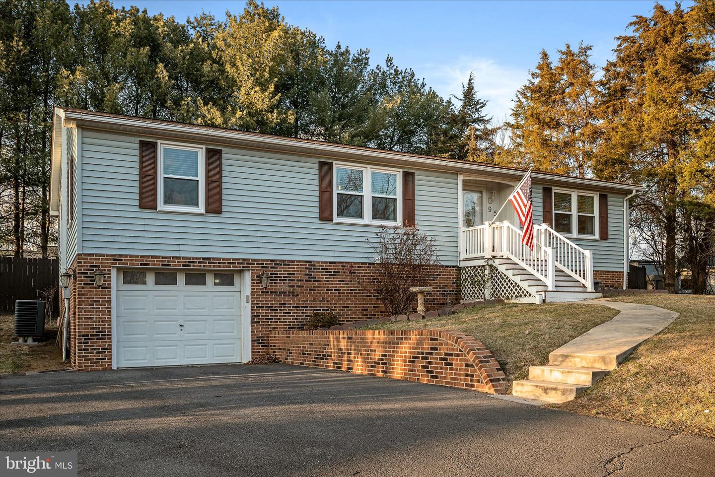 95 CECELIA ST, TOMS BROOK, Virginia 22660, 4 Bedrooms Bedrooms, 13 Rooms Rooms,3 BathroomsBathrooms,Residential,For sale,95 CECELIA ST,VASH2013276 MLS # VASH2013276