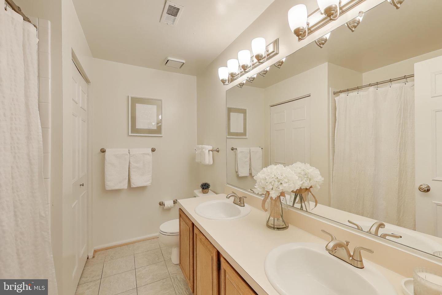 13252 STONE HEATHER DR, HERNDON, Virginia 20171, 4 Bedrooms Bedrooms, ,3 BathroomsBathrooms,Residential,For sale,13252 STONE HEATHER DR,VAFX2284140 MLS # VAFX2284140