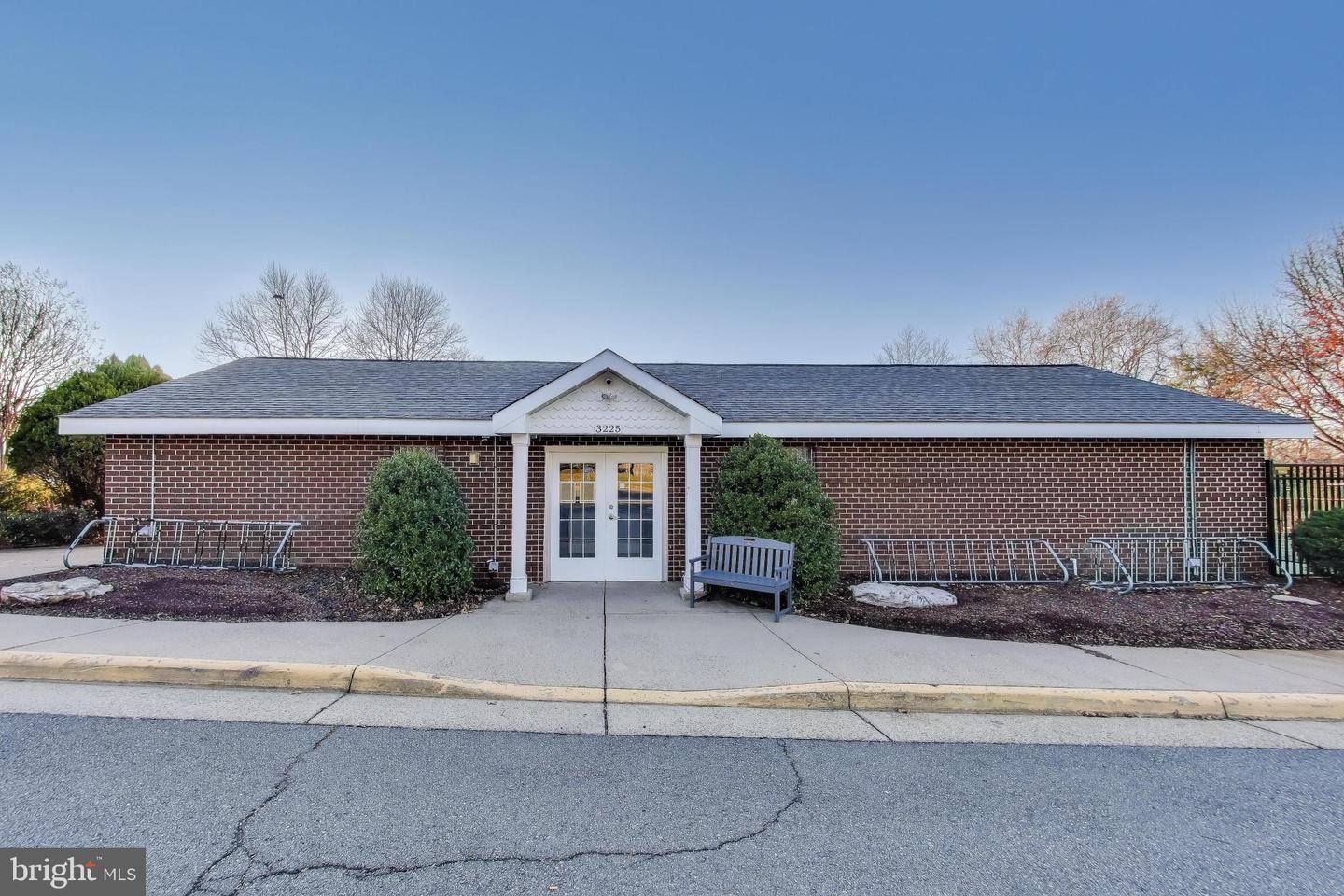 13252 STONE HEATHER DR, HERNDON, Virginia 20171, 4 Bedrooms Bedrooms, ,3 BathroomsBathrooms,Residential,For sale,13252 STONE HEATHER DR,VAFX2284140 MLS # VAFX2284140