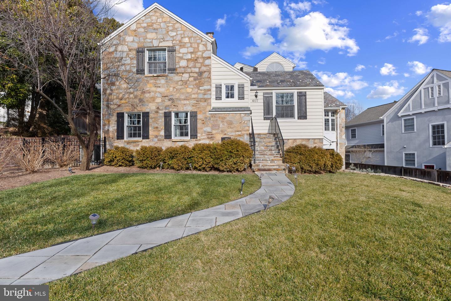407 TYLER PL, ALEXANDRIA, Virginia 22302, 4 Bedrooms Bedrooms, ,4 BathroomsBathrooms,Residential,For sale,407 TYLER PL,VAAX2052852 MLS # VAAX2052852