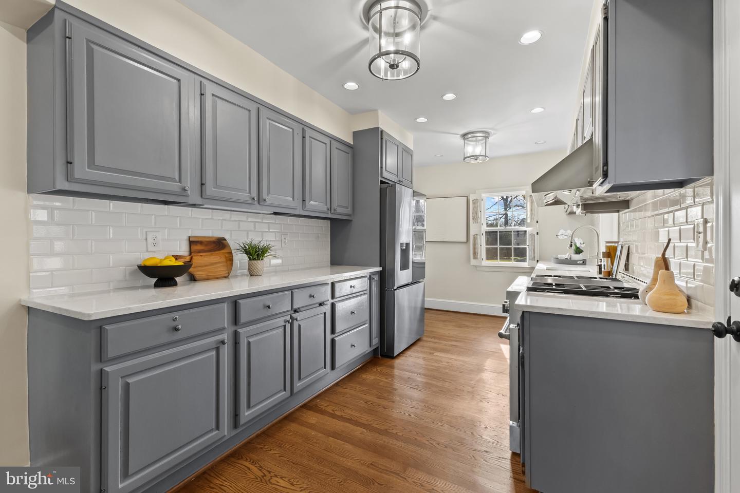 407 TYLER PL, ALEXANDRIA, Virginia 22302, 4 Bedrooms Bedrooms, ,4 BathroomsBathrooms,Residential,For sale,407 TYLER PL,VAAX2052852 MLS # VAAX2052852