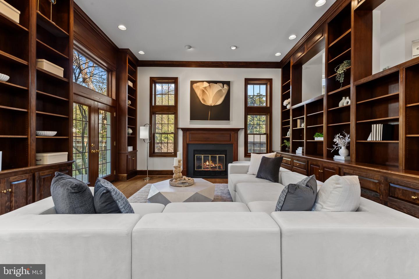 407 TYLER PL, ALEXANDRIA, Virginia 22302, 4 Bedrooms Bedrooms, ,4 BathroomsBathrooms,Residential,For sale,407 TYLER PL,VAAX2052852 MLS # VAAX2052852