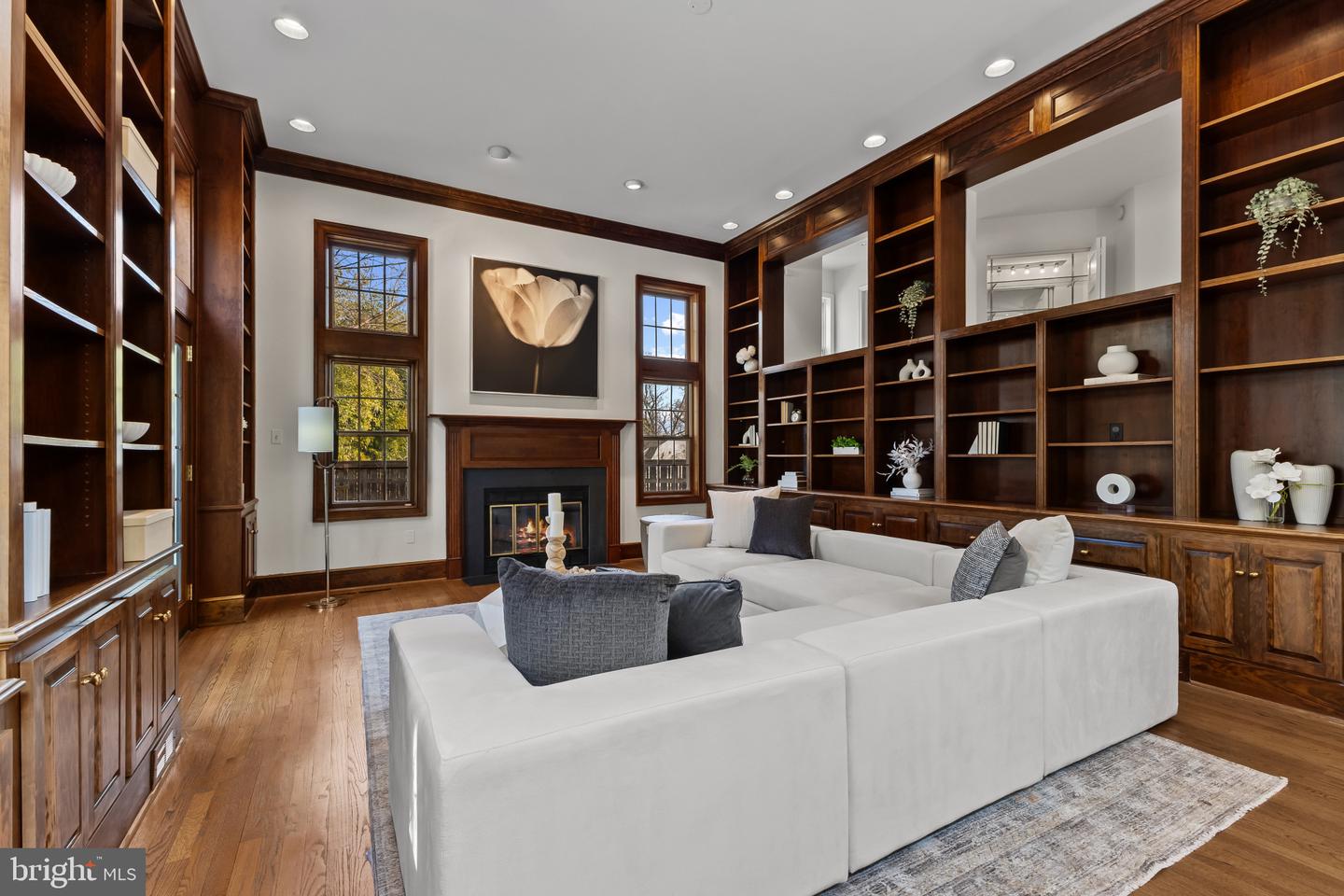 407 TYLER PL, ALEXANDRIA, Virginia 22302, 4 Bedrooms Bedrooms, ,4 BathroomsBathrooms,Residential,For sale,407 TYLER PL,VAAX2052852 MLS # VAAX2052852