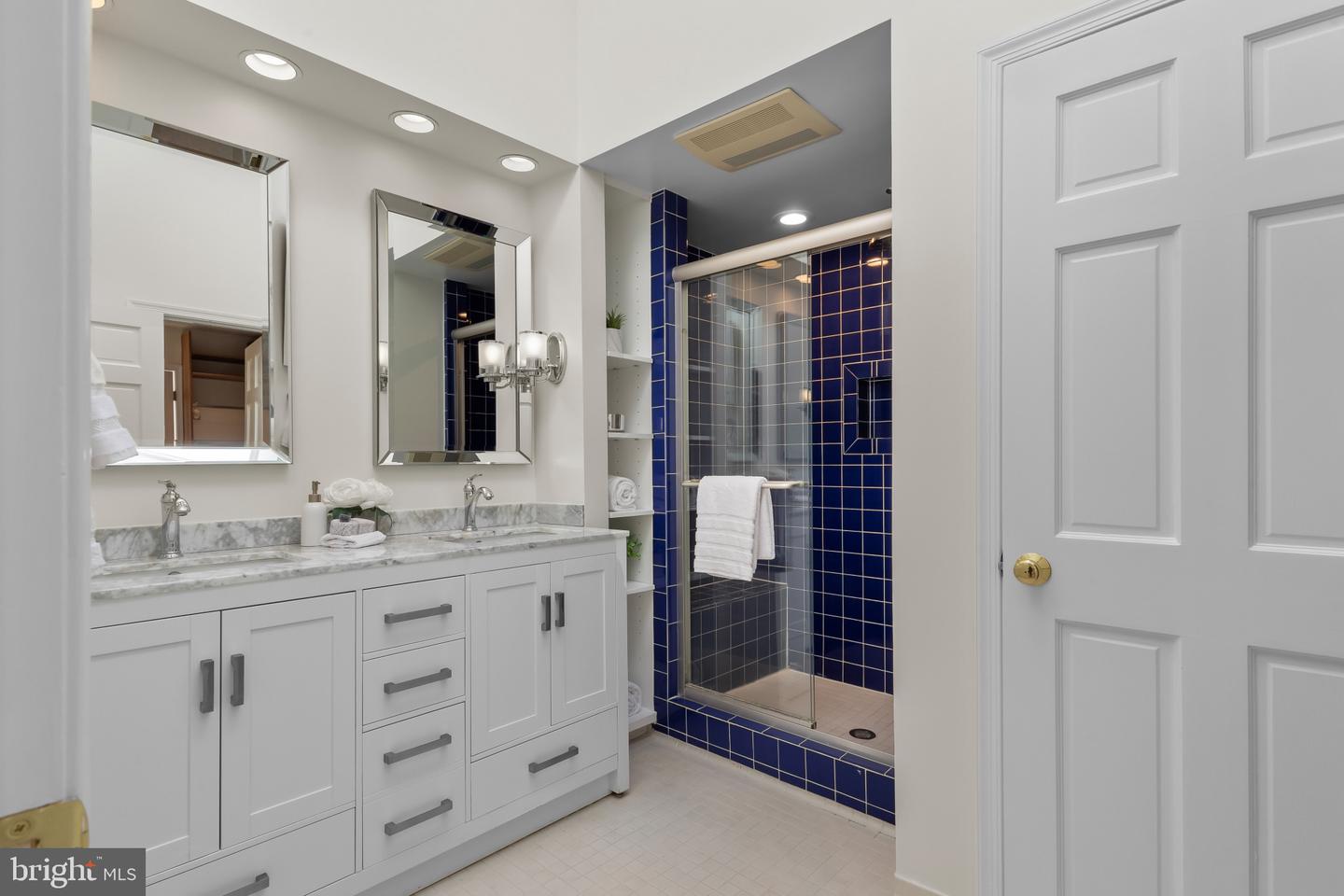 407 TYLER PL, ALEXANDRIA, Virginia 22302, 4 Bedrooms Bedrooms, ,4 BathroomsBathrooms,Residential,For sale,407 TYLER PL,VAAX2052852 MLS # VAAX2052852