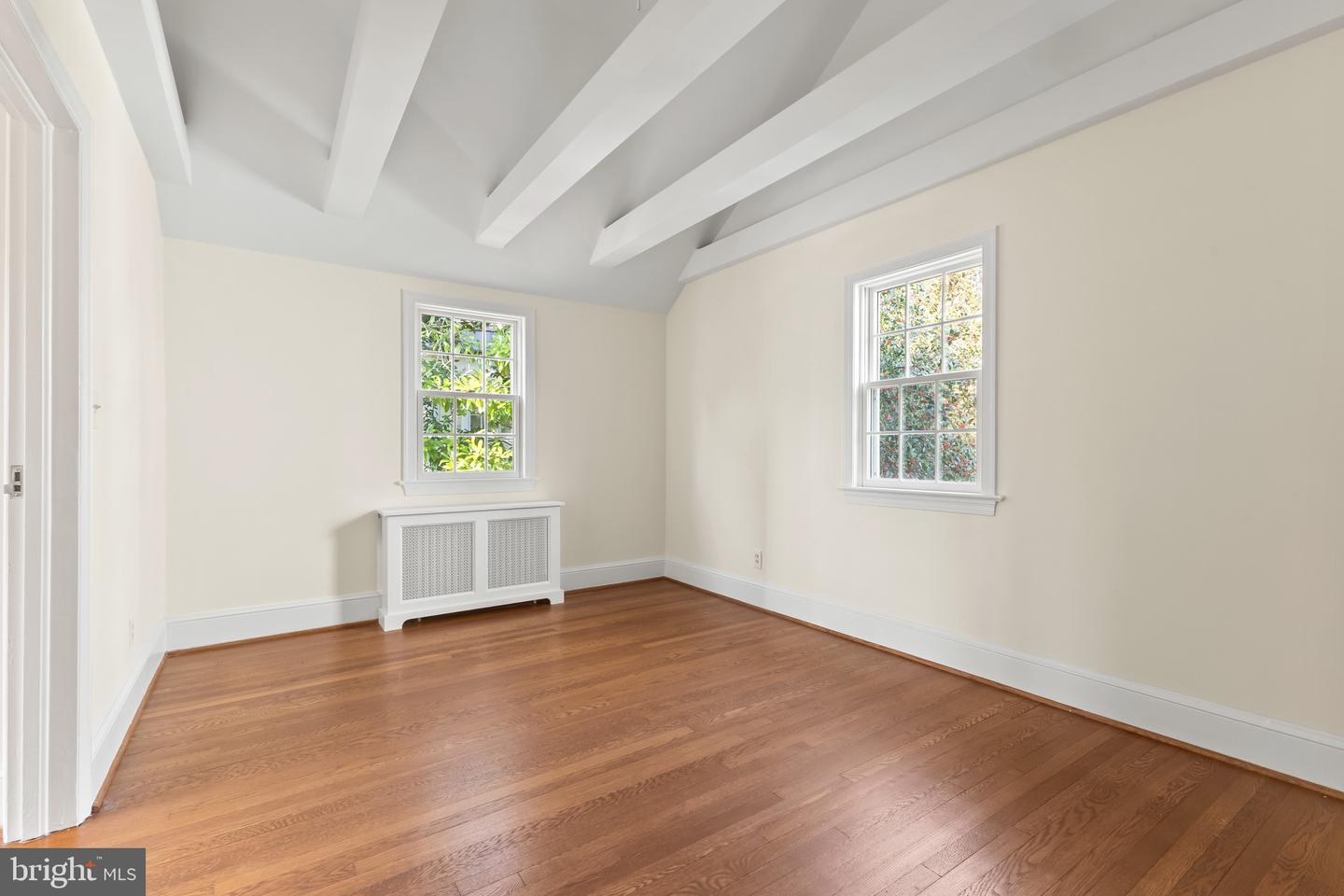 407 TYLER PL, ALEXANDRIA, Virginia 22302, 4 Bedrooms Bedrooms, ,4 BathroomsBathrooms,Residential,For sale,407 TYLER PL,VAAX2052852 MLS # VAAX2052852