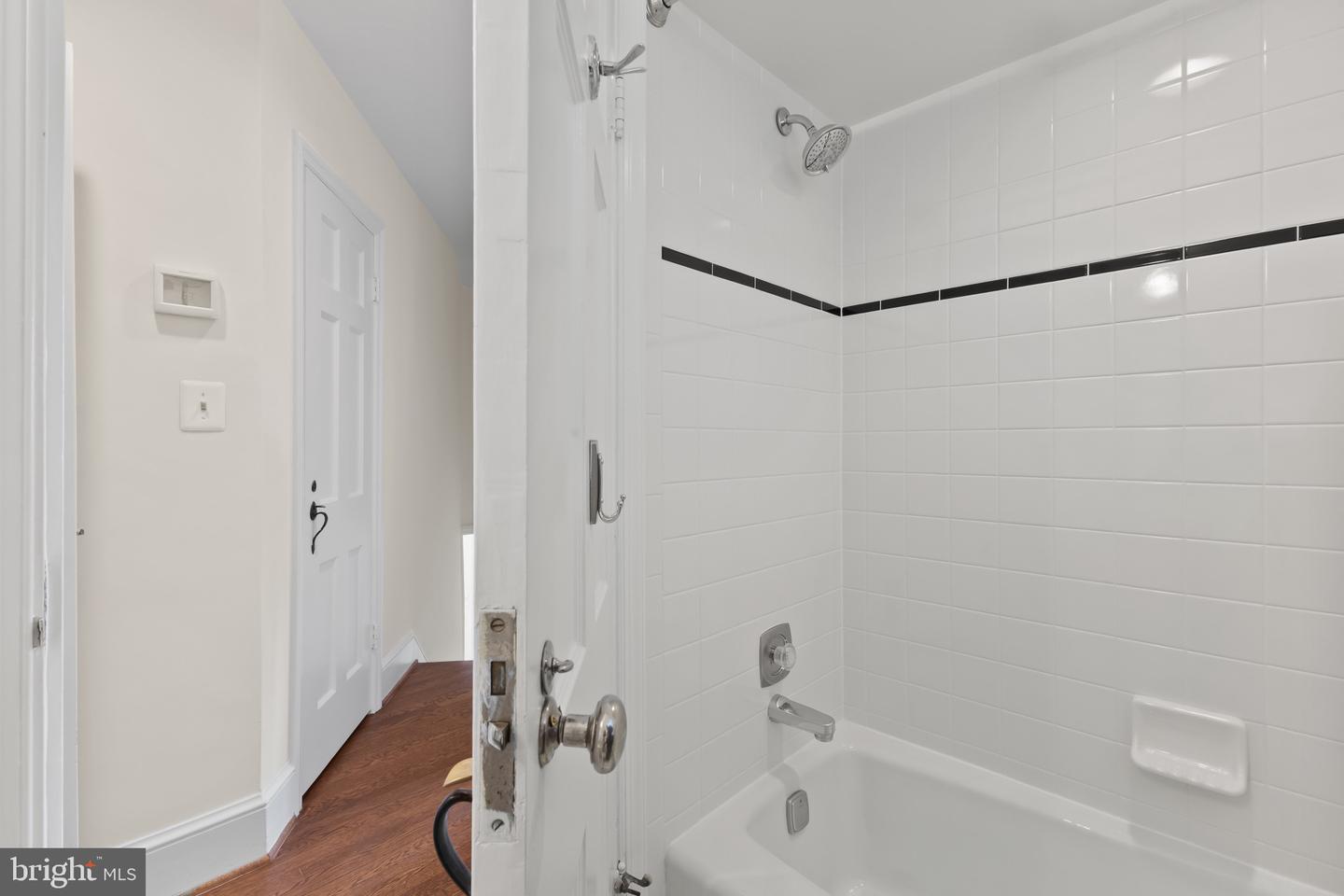 407 TYLER PL, ALEXANDRIA, Virginia 22302, 4 Bedrooms Bedrooms, ,4 BathroomsBathrooms,Residential,For sale,407 TYLER PL,VAAX2052852 MLS # VAAX2052852