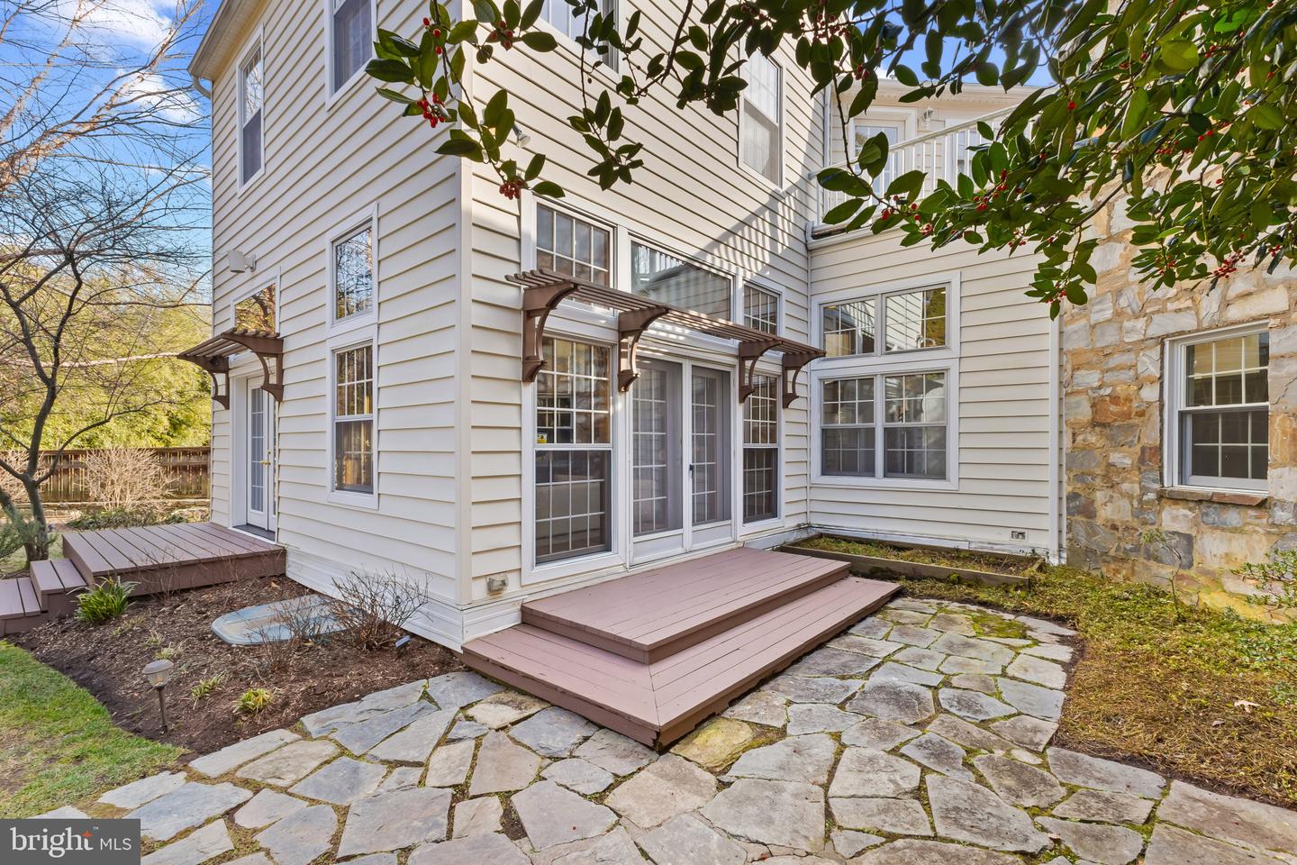 407 TYLER PL, ALEXANDRIA, Virginia 22302, 4 Bedrooms Bedrooms, ,4 BathroomsBathrooms,Residential,For sale,407 TYLER PL,VAAX2052852 MLS # VAAX2052852