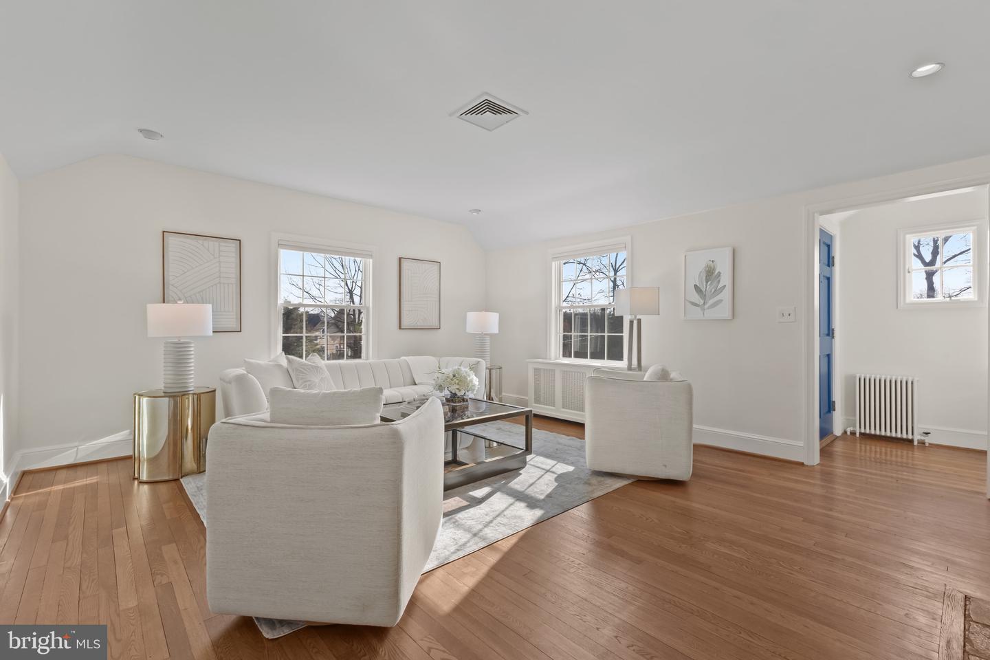 407 TYLER PL, ALEXANDRIA, Virginia 22302, 4 Bedrooms Bedrooms, ,4 BathroomsBathrooms,Residential,For sale,407 TYLER PL,VAAX2052852 MLS # VAAX2052852