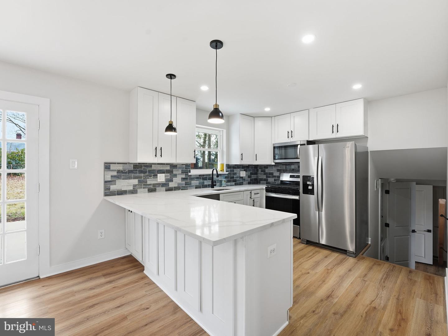 7113 FALCON ST, ANNANDALE, Virginia 22003, 4 Bedrooms Bedrooms, ,2 BathroomsBathrooms,Residential,For sale,7113 FALCON ST,VAFX2284304 MLS # VAFX2284304