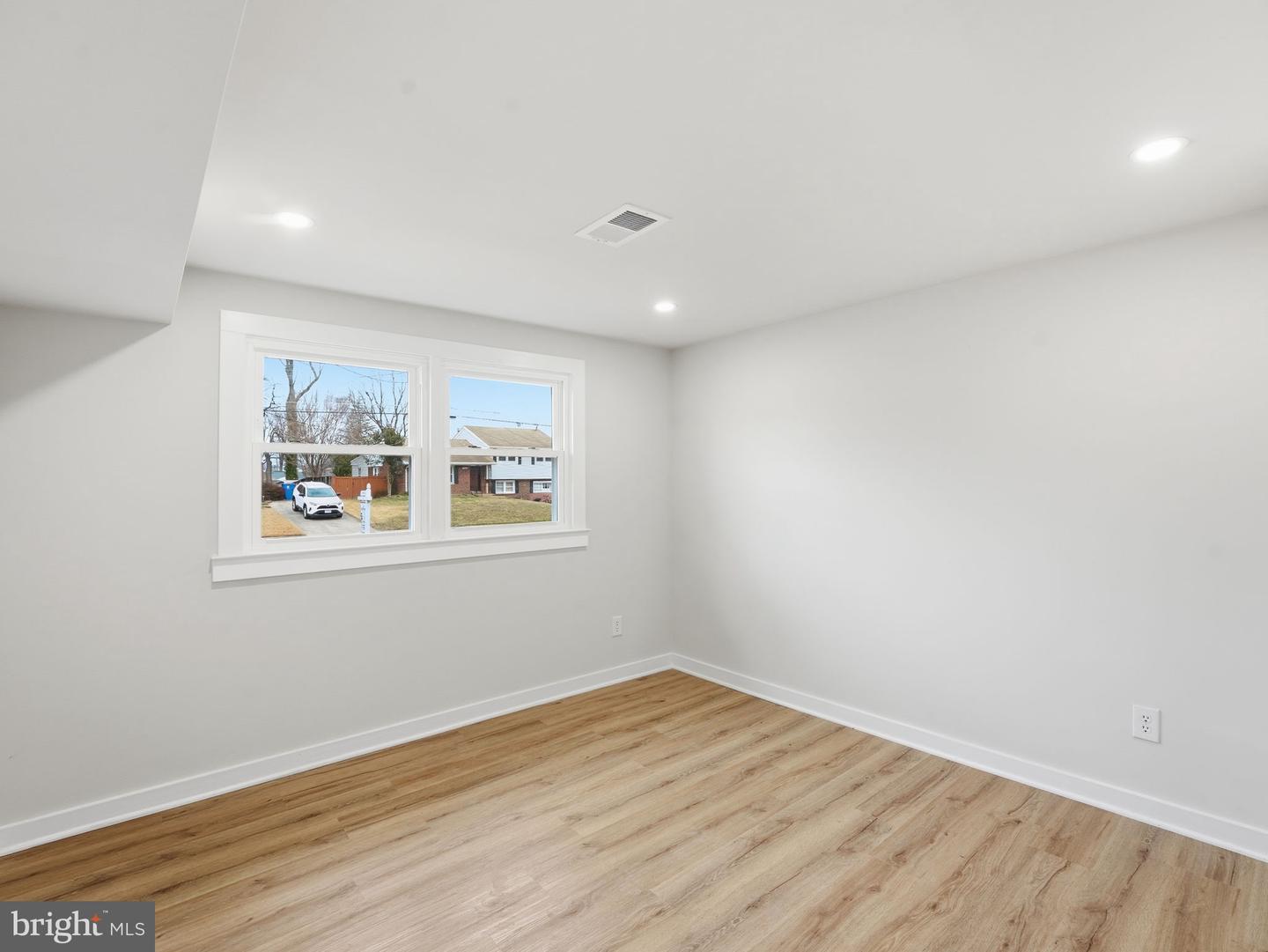 7113 FALCON ST, ANNANDALE, Virginia 22003, 4 Bedrooms Bedrooms, ,2 BathroomsBathrooms,Residential,For sale,7113 FALCON ST,VAFX2284304 MLS # VAFX2284304