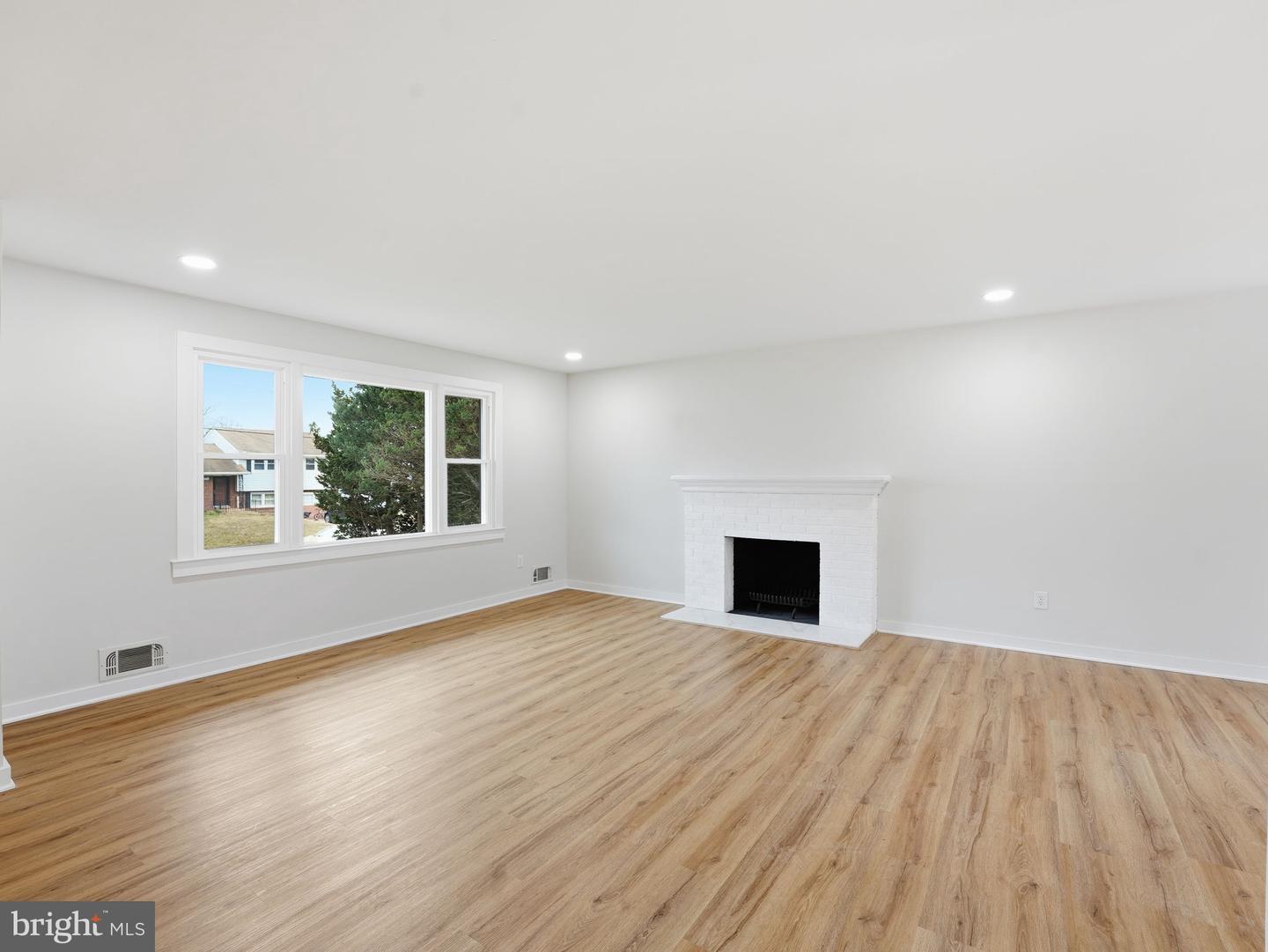 7113 FALCON ST, ANNANDALE, Virginia 22003, 4 Bedrooms Bedrooms, ,2 BathroomsBathrooms,Residential,For sale,7113 FALCON ST,VAFX2284304 MLS # VAFX2284304