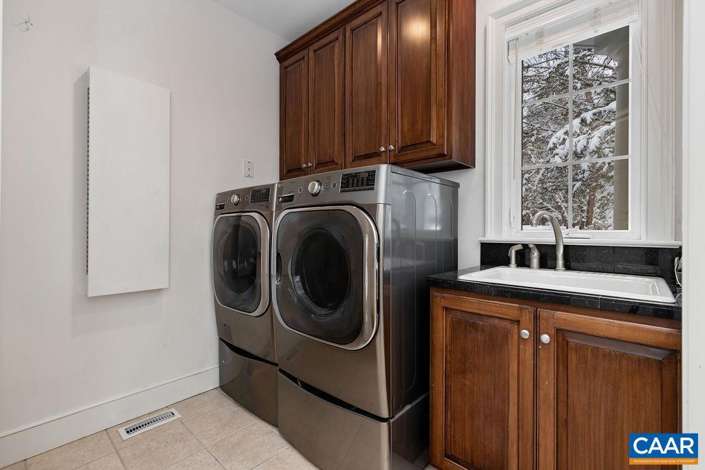 1310 MONOCAN DR, NELLYSFORD, Virginia 22958, 4 Bedrooms Bedrooms, ,6 BathroomsBathrooms,Residential,For sale,1310 MONOCAN DR,672235 MLS # 672235