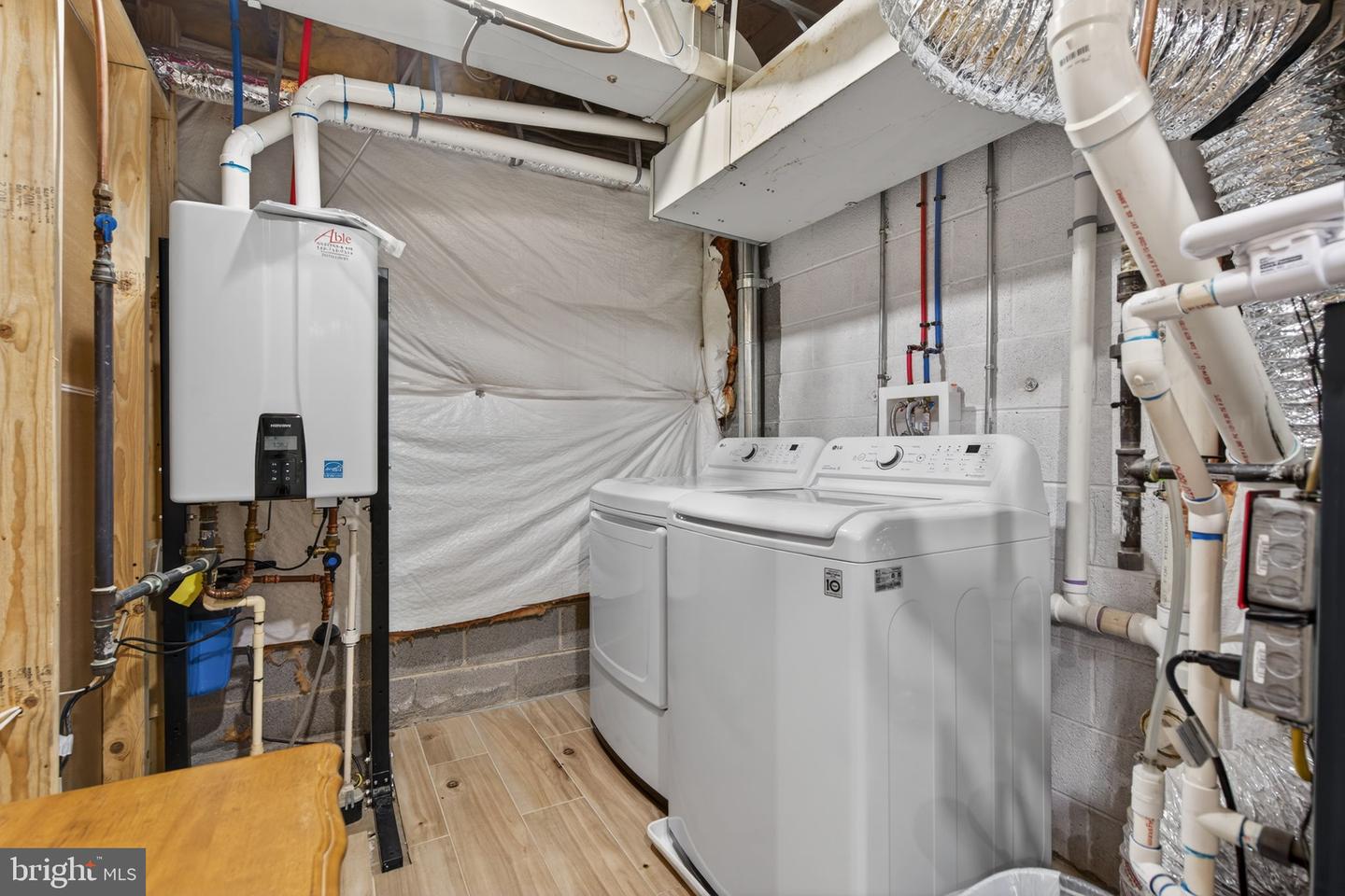 18435 SNAFFLE LN, CULPEPER, Virginia 22701, 5 Bedrooms Bedrooms, ,3 BathroomsBathrooms,Residential,For sale,18435 SNAFFLE LN,VACU2012324 MLS # VACU2012324