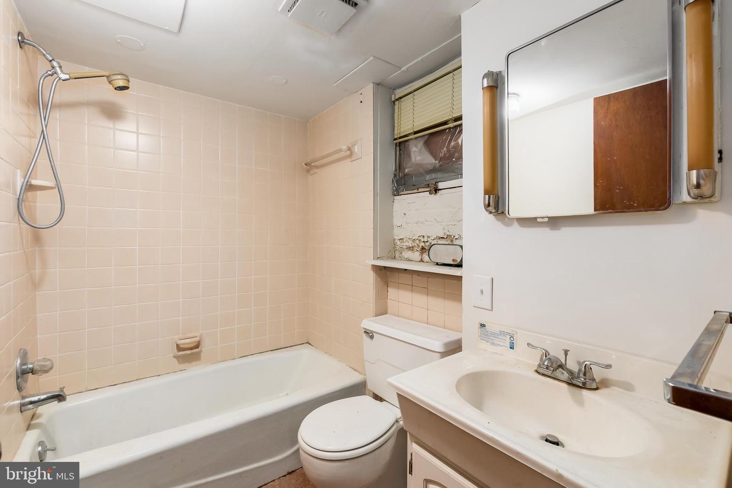 4413 7TH ST NW, WASHINGTON, District Of Columbia 20011, 3 Bedrooms Bedrooms, ,3 BathroomsBathrooms,Residential,For sale,4413 7TH ST NW,DCDC2239908 MLS # DCDC2239908