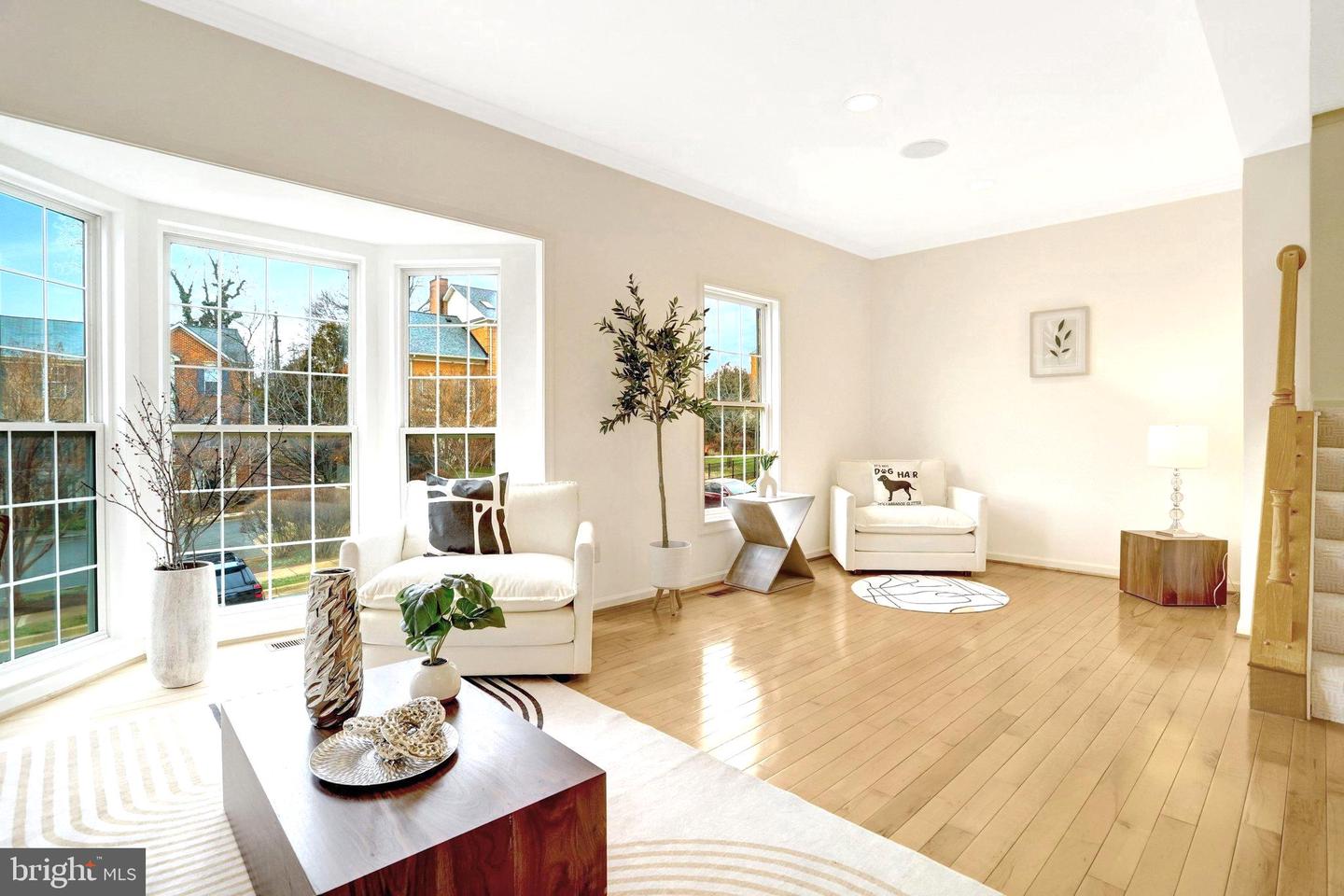 2019 N BUCHANAN CT, ARLINGTON, Virginia 22207, 3 Bedrooms Bedrooms, ,2 BathroomsBathrooms,Residential,For sale,2019 N BUCHANAN CT,VAAR2067374 MLS # VAAR2067374