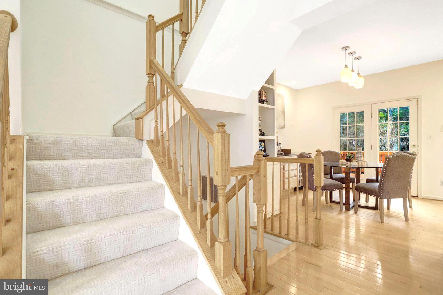 2019 N BUCHANAN CT, ARLINGTON, Virginia 22207, 3 Bedrooms Bedrooms, ,2 BathroomsBathrooms,Residential,For sale,2019 N BUCHANAN CT,VAAR2067374 MLS # VAAR2067374