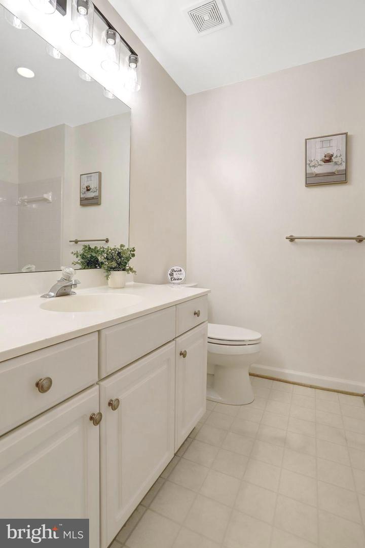 2019 N BUCHANAN CT, ARLINGTON, Virginia 22207, 3 Bedrooms Bedrooms, ,2 BathroomsBathrooms,Residential,For sale,2019 N BUCHANAN CT,VAAR2067374 MLS # VAAR2067374