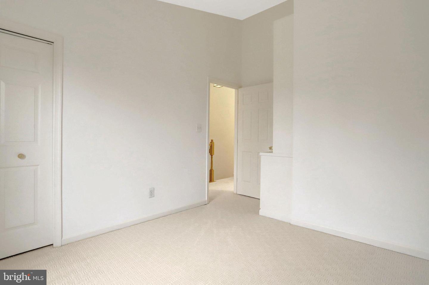 2019 N BUCHANAN CT, ARLINGTON, Virginia 22207, 3 Bedrooms Bedrooms, ,2 BathroomsBathrooms,Residential,For sale,2019 N BUCHANAN CT,VAAR2067374 MLS # VAAR2067374