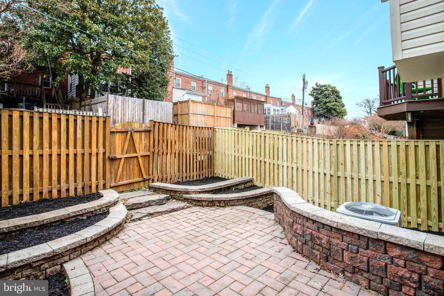 2019 N BUCHANAN CT, ARLINGTON, Virginia 22207, 3 Bedrooms Bedrooms, ,2 BathroomsBathrooms,Residential,For sale,2019 N BUCHANAN CT,VAAR2067374 MLS # VAAR2067374