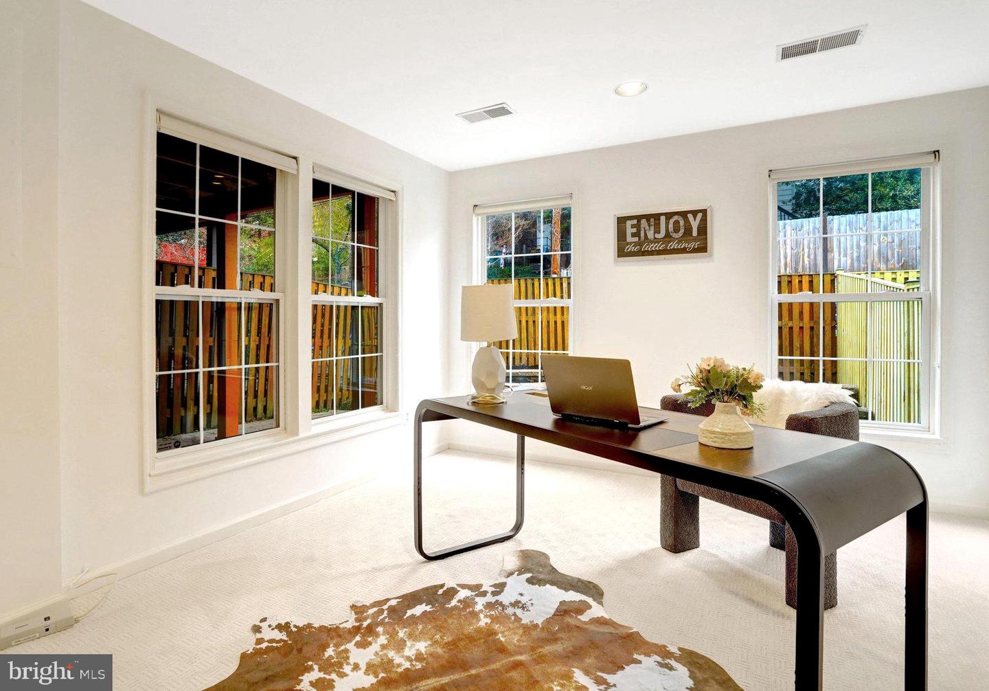 2019 N BUCHANAN CT, ARLINGTON, Virginia 22207, 3 Bedrooms Bedrooms, ,2 BathroomsBathrooms,Residential,For sale,2019 N BUCHANAN CT,VAAR2067374 MLS # VAAR2067374