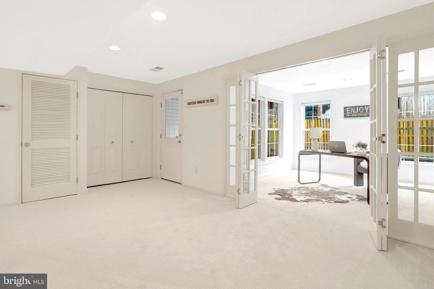 2019 N BUCHANAN CT, ARLINGTON, Virginia 22207, 3 Bedrooms Bedrooms, ,2 BathroomsBathrooms,Residential,For sale,2019 N BUCHANAN CT,VAAR2067374 MLS # VAAR2067374