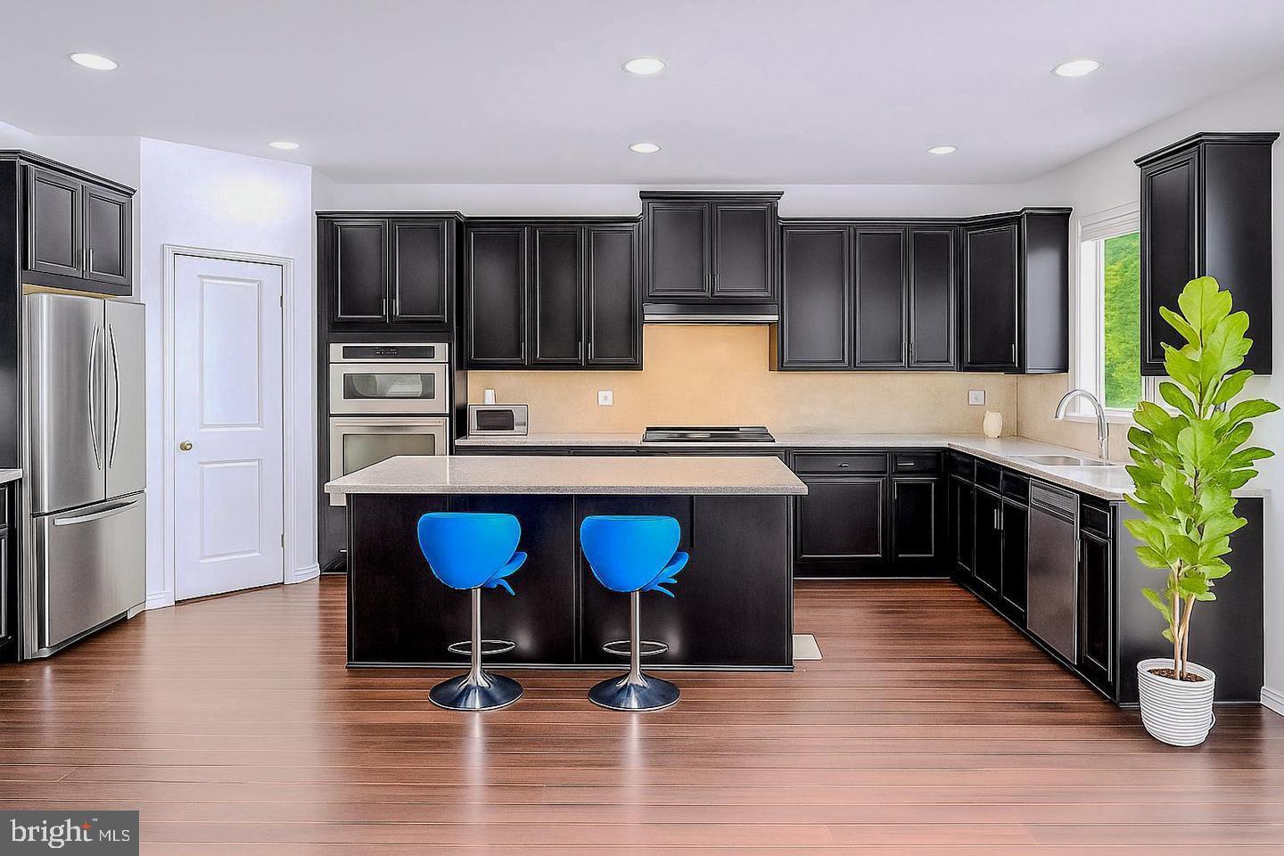 23718 SAILFISH SQ, BRAMBLETON, Virginia 20148, 3 Bedrooms Bedrooms, ,3 BathroomsBathrooms,Residential,For sale,23718 SAILFISH SQ,VALO2113442 MLS # VALO2113442