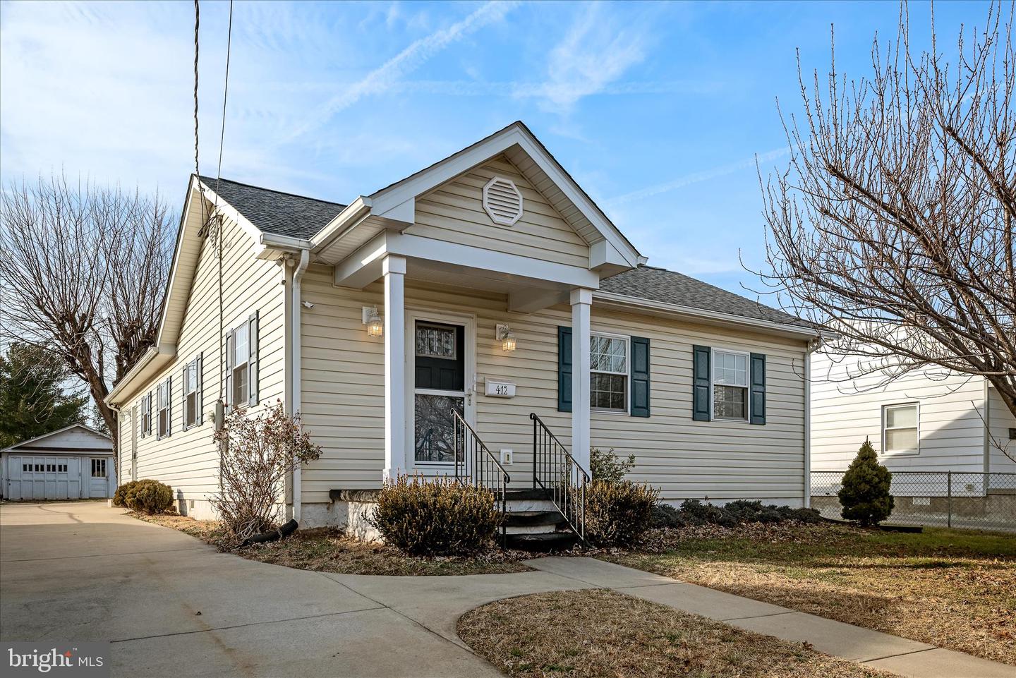 412 BELAIR AVE, FRONT ROYAL, Virginia 22630, 4 Bedrooms Bedrooms, 10 Rooms Rooms,2 BathroomsBathrooms,Residential,For sale,412 BELAIR AVE,VAWR2013052 MLS # VAWR2013052