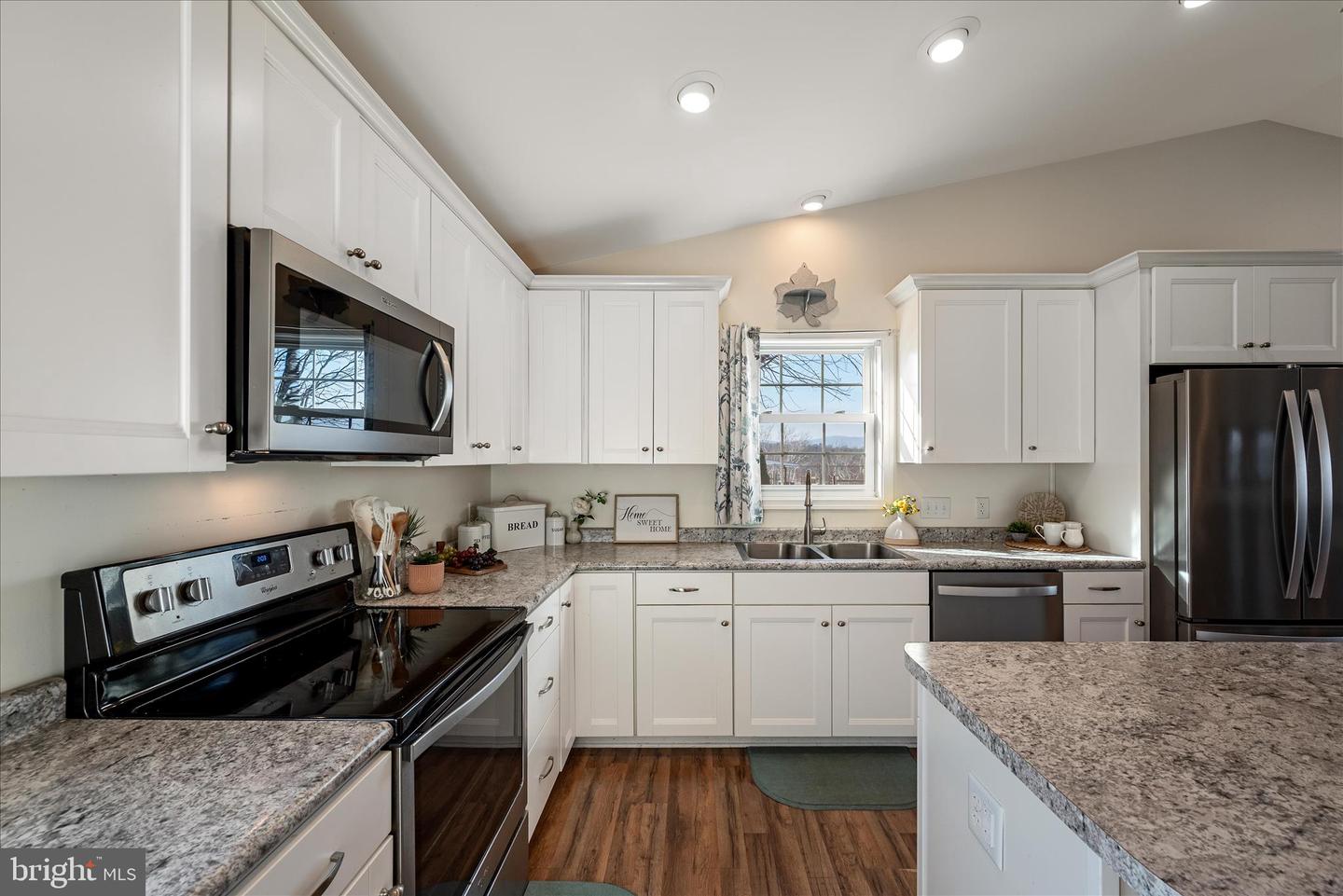 412 BELAIR AVE, FRONT ROYAL, Virginia 22630, 4 Bedrooms Bedrooms, 10 Rooms Rooms,2 BathroomsBathrooms,Residential,For sale,412 BELAIR AVE,VAWR2013052 MLS # VAWR2013052