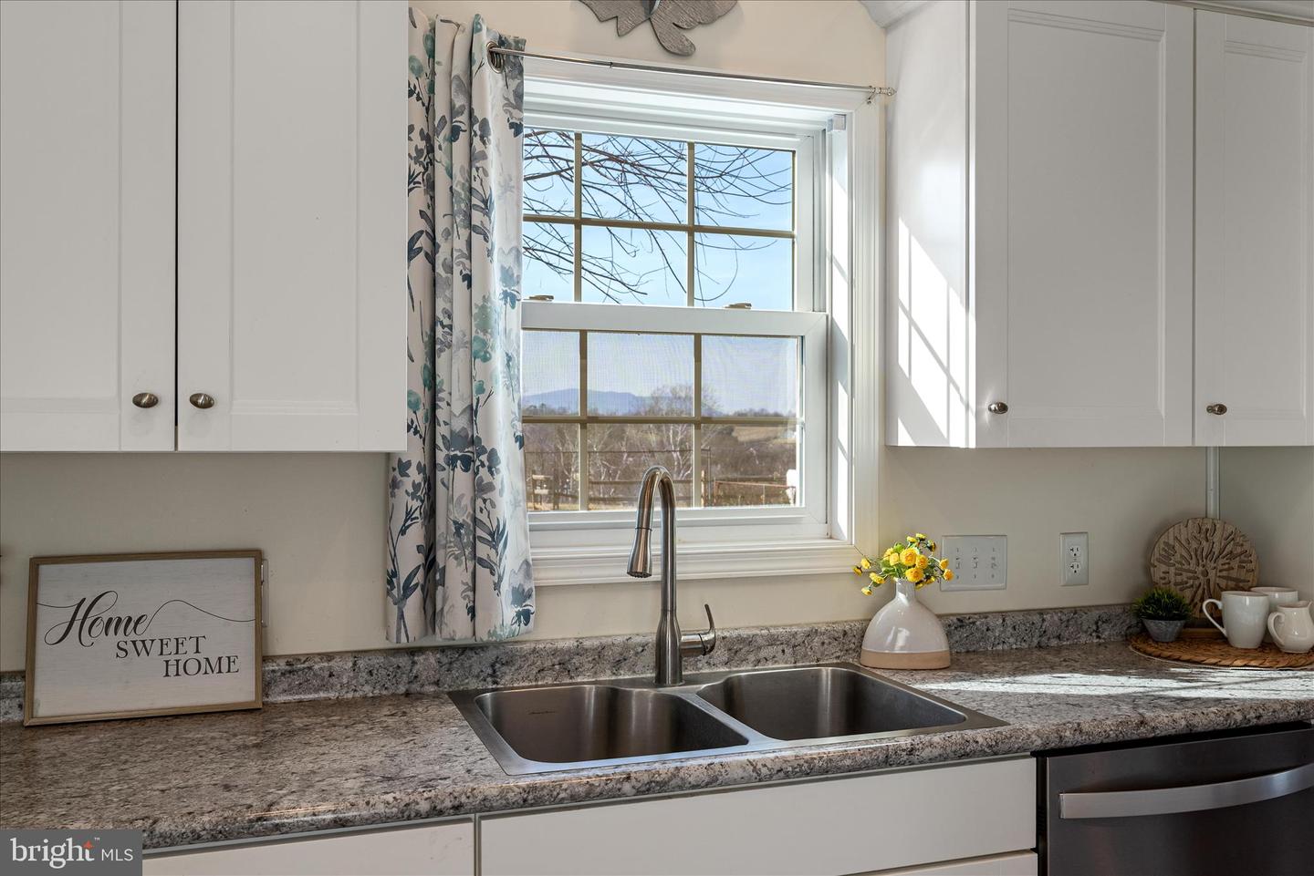 412 BELAIR AVE, FRONT ROYAL, Virginia 22630, 4 Bedrooms Bedrooms, 10 Rooms Rooms,2 BathroomsBathrooms,Residential,For sale,412 BELAIR AVE,VAWR2013052 MLS # VAWR2013052