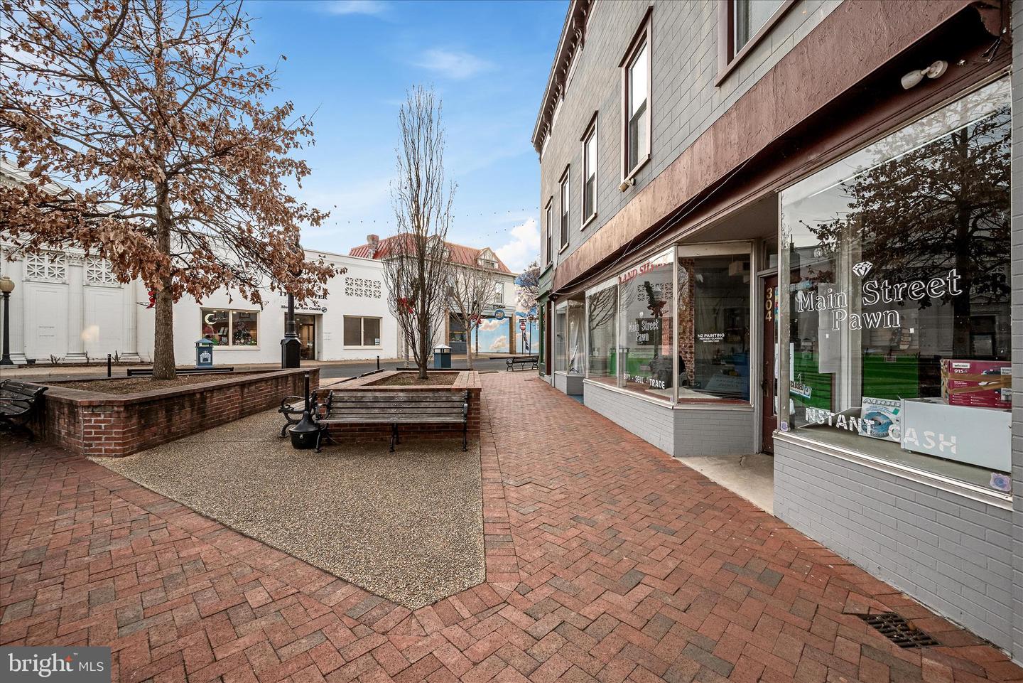 412 BELAIR AVE, FRONT ROYAL, Virginia 22630, 4 Bedrooms Bedrooms, 10 Rooms Rooms,2 BathroomsBathrooms,Residential,For sale,412 BELAIR AVE,VAWR2013052 MLS # VAWR2013052