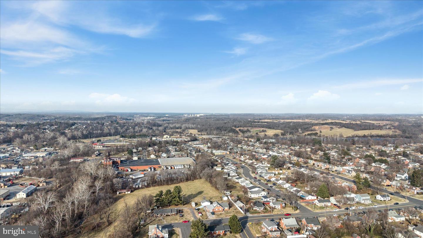 412 BELAIR AVE, FRONT ROYAL, Virginia 22630, 4 Bedrooms Bedrooms, 10 Rooms Rooms,2 BathroomsBathrooms,Residential,For sale,412 BELAIR AVE,VAWR2013052 MLS # VAWR2013052