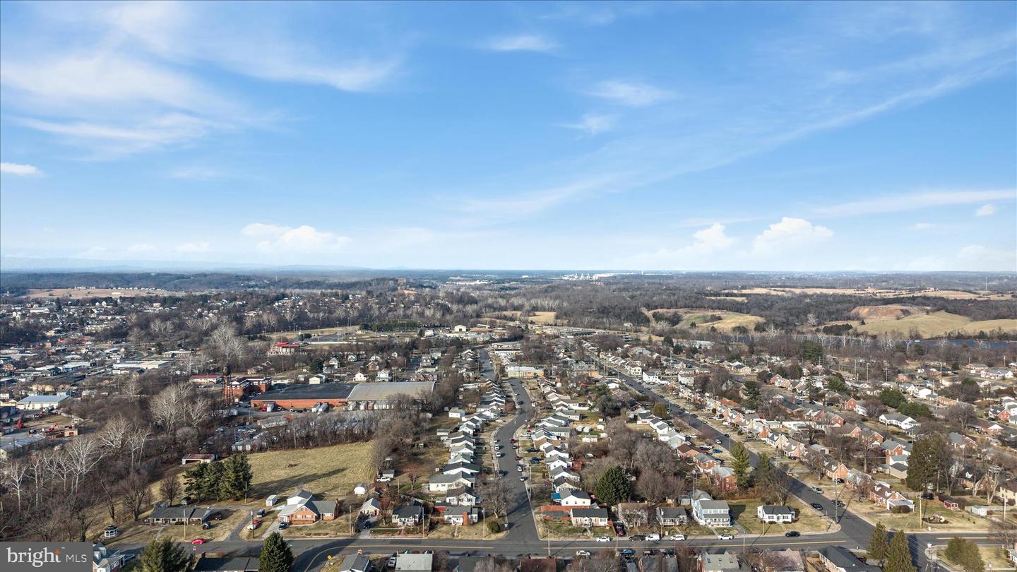 412 BELAIR AVE, FRONT ROYAL, Virginia 22630, 4 Bedrooms Bedrooms, 10 Rooms Rooms,2 BathroomsBathrooms,Residential,For sale,412 BELAIR AVE,VAWR2013052 MLS # VAWR2013052