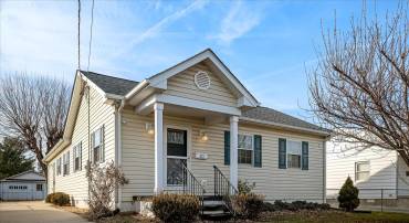 412 BELAIR AVE, FRONT ROYAL, Virginia 22630, 4 Bedrooms Bedrooms, 10 Rooms Rooms,2 BathroomsBathrooms,Residential,For sale,412 BELAIR AVE,VAWR2013052 MLS # VAWR2013052