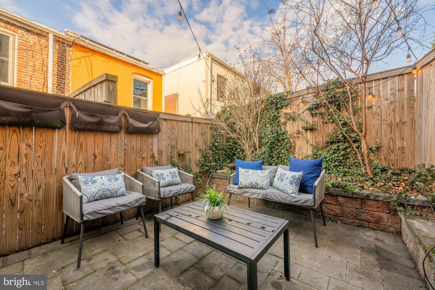 706 L ST SE, WASHINGTON, District Of Columbia 20003, 2 Bedrooms Bedrooms, ,1 BathroomBathrooms,Residential,For sale,706 L ST SE,DCDC2240034 MLS # DCDC2240034