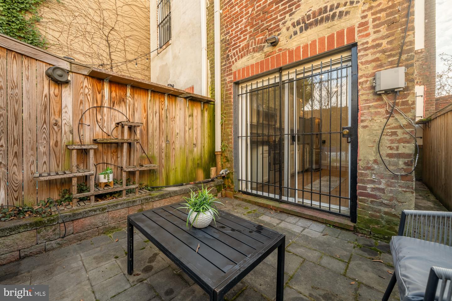 706 L ST SE, WASHINGTON, District Of Columbia 20003, 2 Bedrooms Bedrooms, ,1 BathroomBathrooms,Residential,For sale,706 L ST SE,DCDC2240034 MLS # DCDC2240034