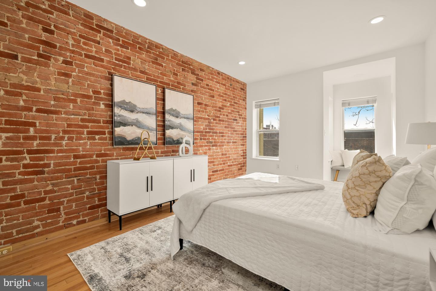 706 L ST SE, WASHINGTON, District Of Columbia 20003, 2 Bedrooms Bedrooms, ,1 BathroomBathrooms,Residential,For sale,706 L ST SE,DCDC2240034 MLS # DCDC2240034