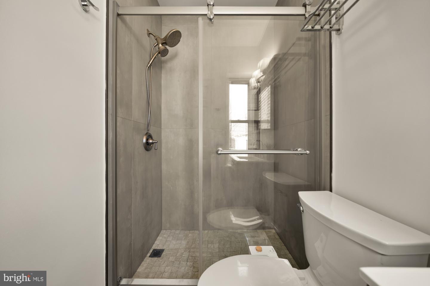 706 L ST SE, WASHINGTON, District Of Columbia 20003, 2 Bedrooms Bedrooms, ,1 BathroomBathrooms,Residential,For sale,706 L ST SE,DCDC2240034 MLS # DCDC2240034