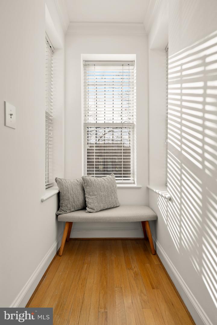 706 L ST SE, WASHINGTON, District Of Columbia 20003, 2 Bedrooms Bedrooms, ,1 BathroomBathrooms,Residential,For sale,706 L ST SE,DCDC2240034 MLS # DCDC2240034