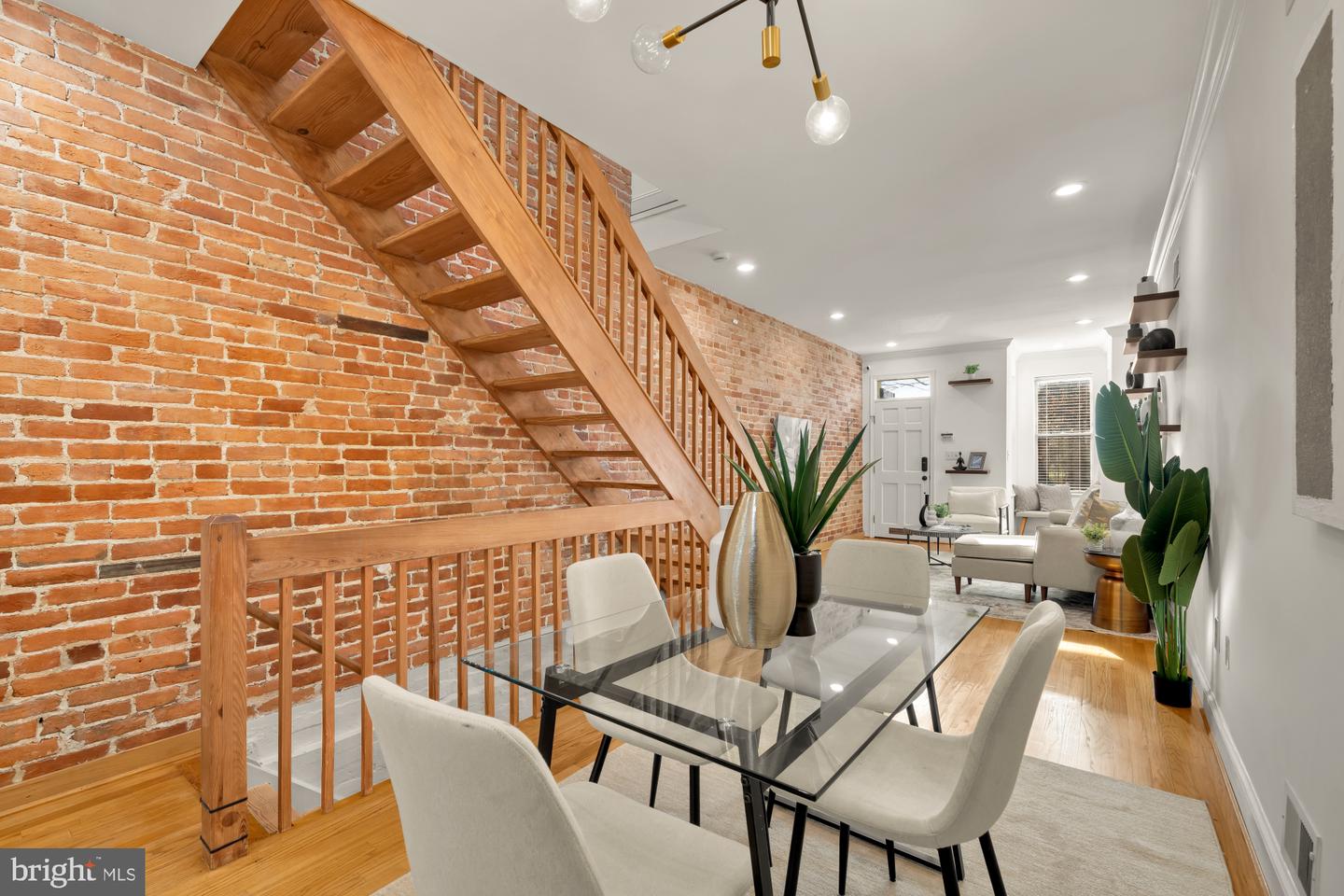 706 L ST SE, WASHINGTON, District Of Columbia 20003, 2 Bedrooms Bedrooms, ,1 BathroomBathrooms,Residential,For sale,706 L ST SE,DCDC2240034 MLS # DCDC2240034