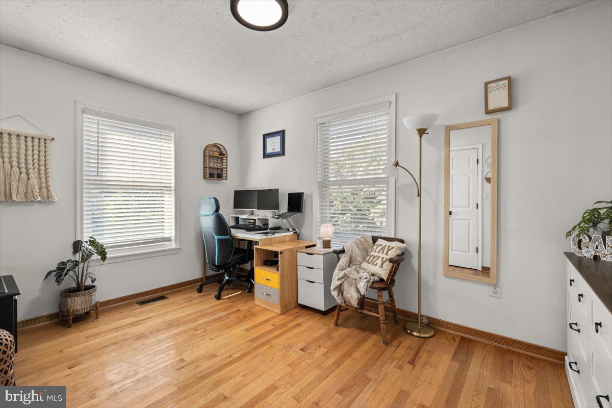 247 ARROWOOD RD, LINDEN, Virginia 22642, 3 Bedrooms Bedrooms, ,2 BathroomsBathrooms,Residential,For sale,247 ARROWOOD RD,VAWR2013054 MLS # VAWR2013054