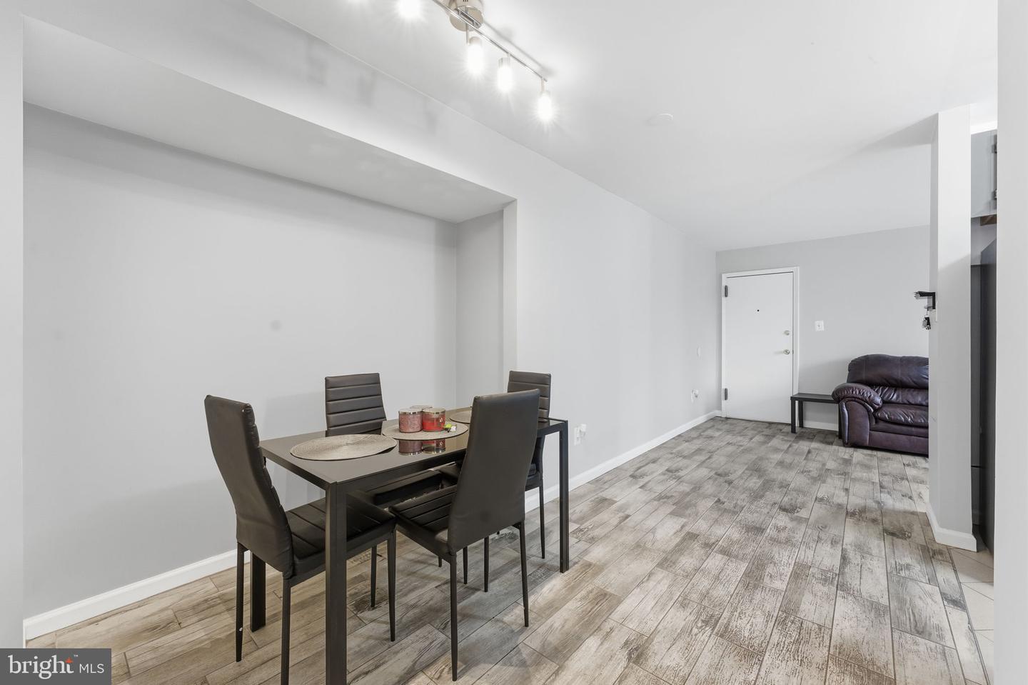 2239 FARRINGTON AVE #05-101, ALEXANDRIA, Virginia 22303, 1 Bedroom Bedrooms, ,1 BathroomBathrooms,Residential,For sale,2239 FARRINGTON AVE #05-101,VAFX2284446 MLS # VAFX2284446