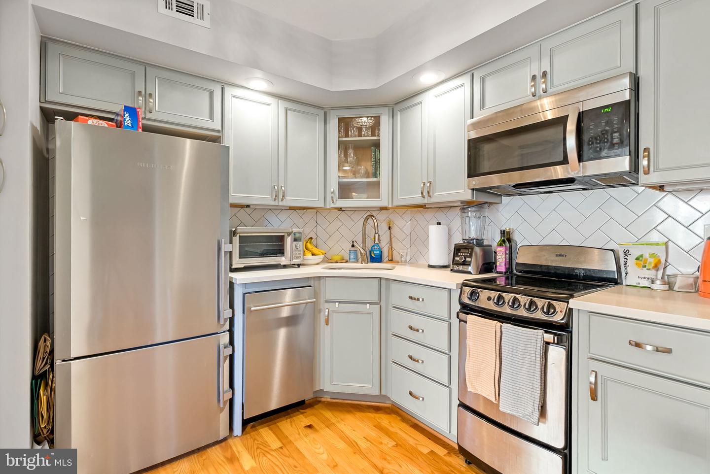 564 N SAINT ASAPH ST N, ALEXANDRIA, Virginia 22314, 2 Bedrooms Bedrooms, ,1 BathroomBathrooms,Residential,For sale,564 N SAINT ASAPH ST N,VAAX2052924 MLS # VAAX2052924