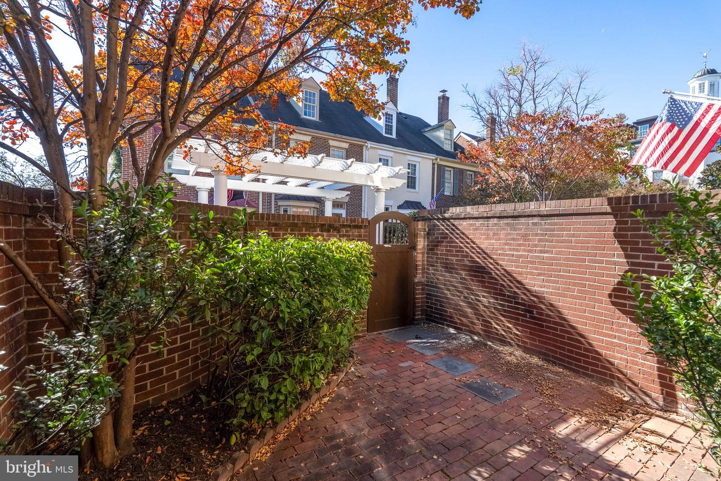 564 N SAINT ASAPH ST N, ALEXANDRIA, Virginia 22314, 2 Bedrooms Bedrooms, ,1 BathroomBathrooms,Residential,For sale,564 N SAINT ASAPH ST N,VAAX2052924 MLS # VAAX2052924