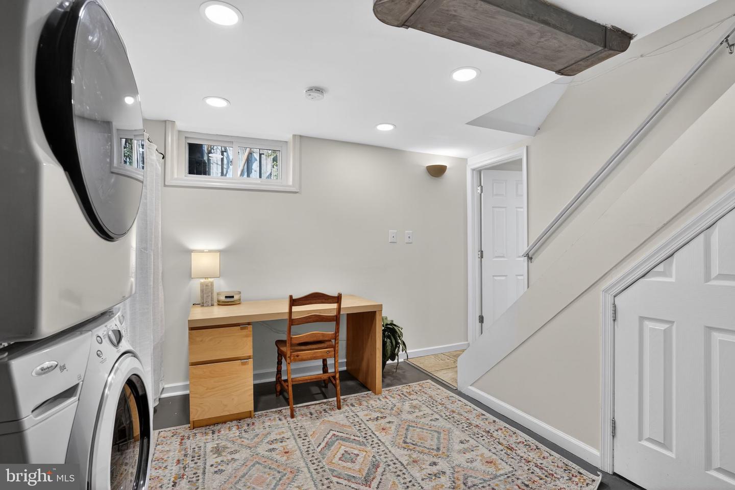 2604 S TROY ST S, ARLINGTON, Virginia 22206, 3 Bedrooms Bedrooms, ,2 BathroomsBathrooms,Residential,For sale,2604 S TROY ST S,VAAR2067434 MLS # VAAR2067434