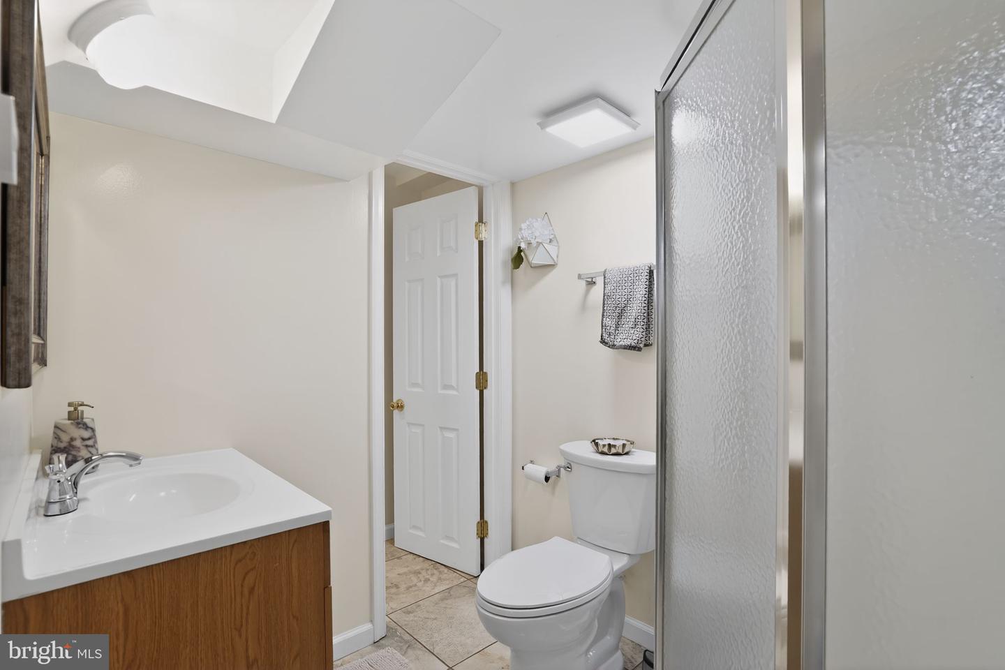 2604 S TROY ST S, ARLINGTON, Virginia 22206, 3 Bedrooms Bedrooms, ,2 BathroomsBathrooms,Residential,For sale,2604 S TROY ST S,VAAR2067434 MLS # VAAR2067434