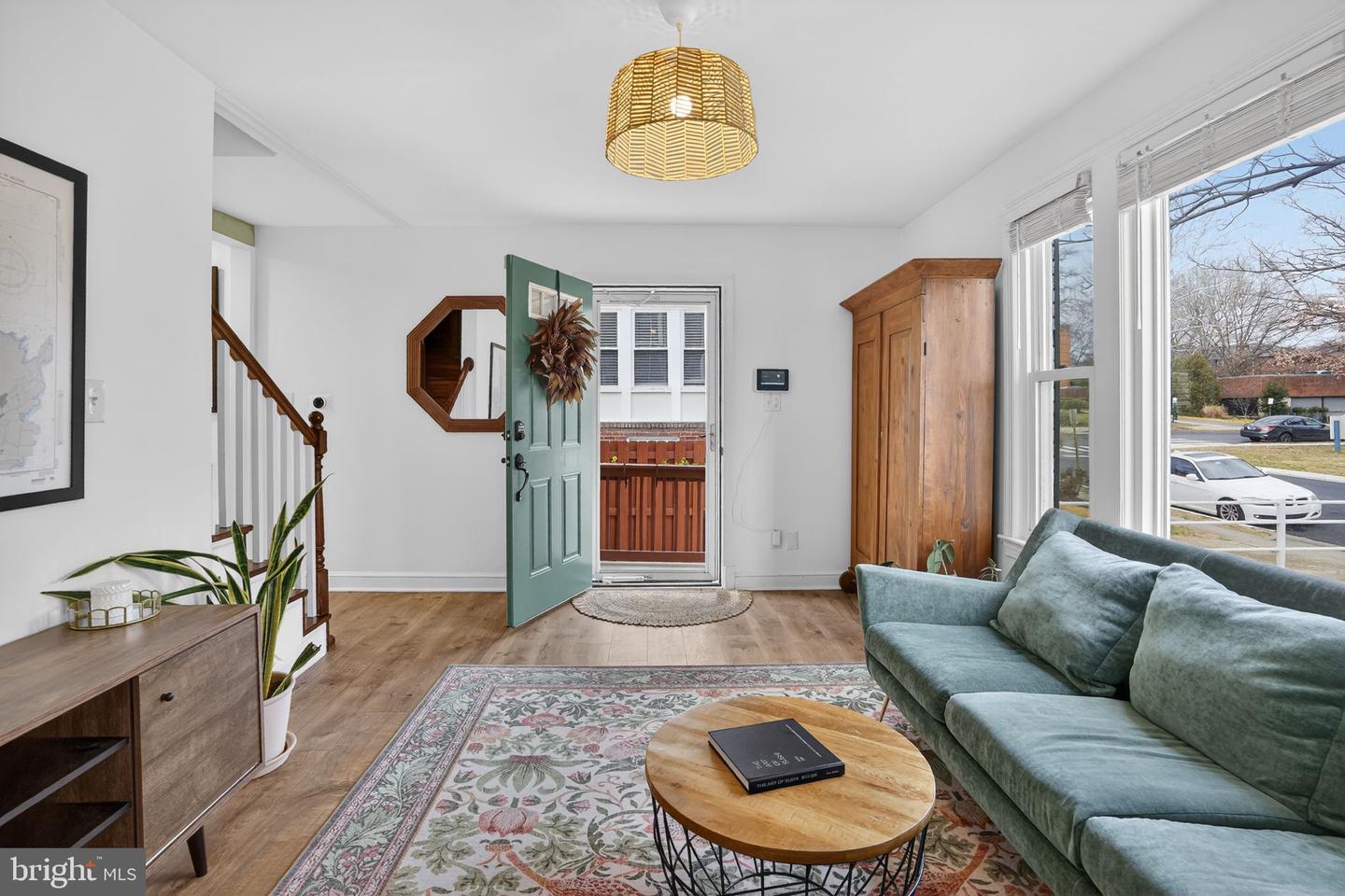 2604 S TROY ST S, ARLINGTON, Virginia 22206, 3 Bedrooms Bedrooms, ,2 BathroomsBathrooms,Residential,For sale,2604 S TROY ST S,VAAR2067434 MLS # VAAR2067434