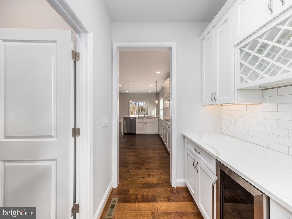 11314 HIDDEN COVE, SPOTSYLVANIA, Virginia 22551, 6 Bedrooms Bedrooms, ,5 BathroomsBathrooms,Residential,For sale,11314 HIDDEN COVE,VASP2038470 MLS # VASP2038470